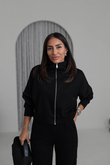 I}