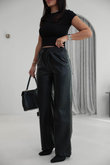 I}