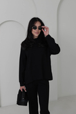 I}