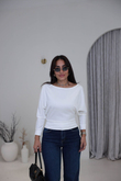 I}