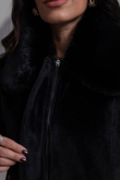I}