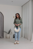 I}