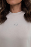 I}
