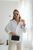 I}