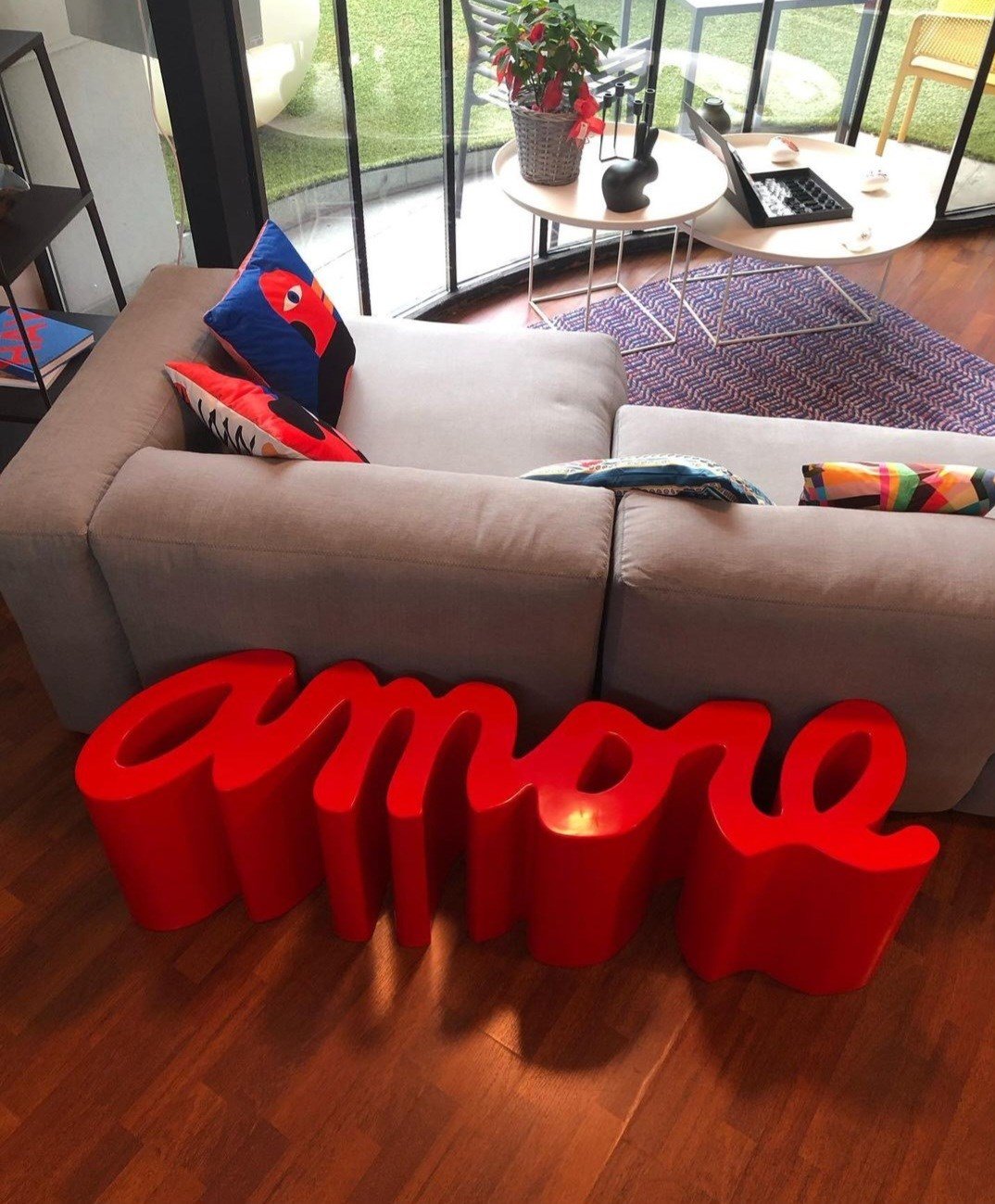 Slide Design - Amore Alev Kırmızı Bench