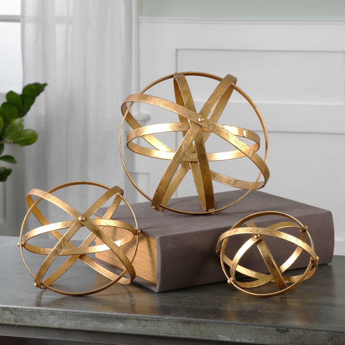 Uttermost - Uttermost Stetson Spheres Gold