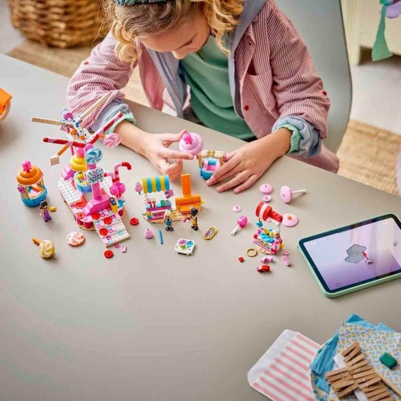 Lego Friends Şeker Ve Kapkek Dönme Dolabı Yapım Seti - 42700