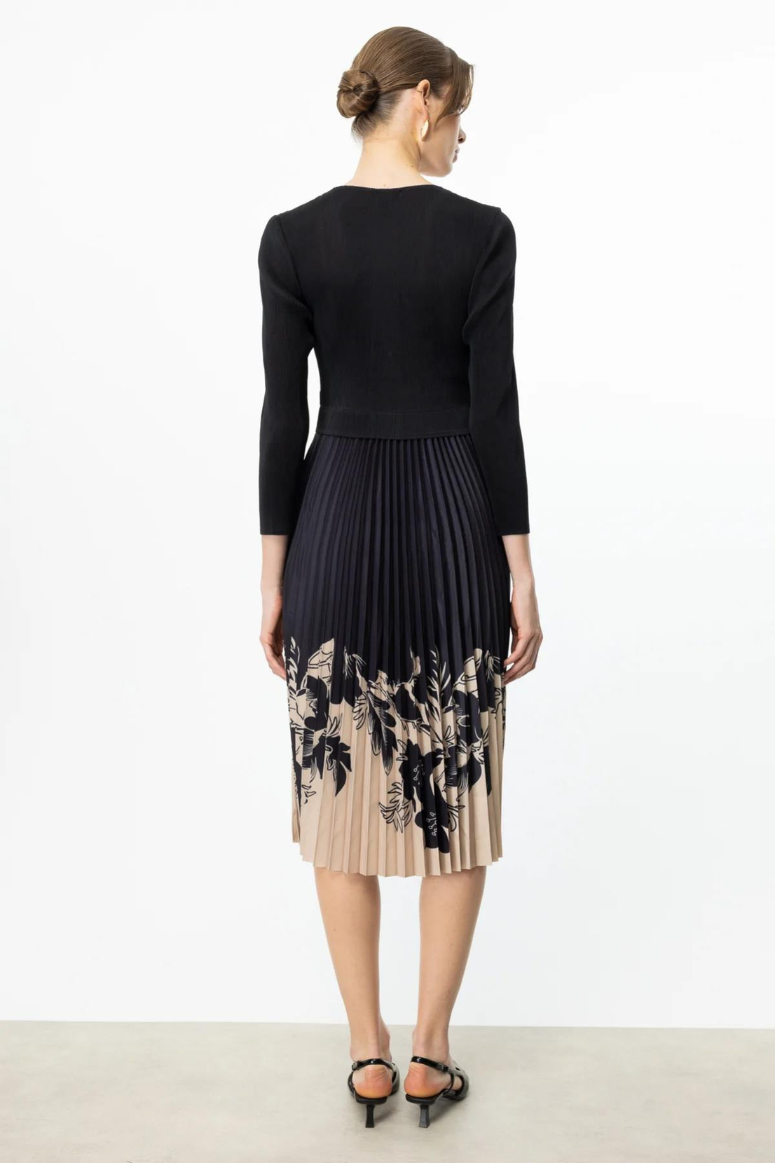 Akordiyon Kumaş Desenli Elbise SİYAH