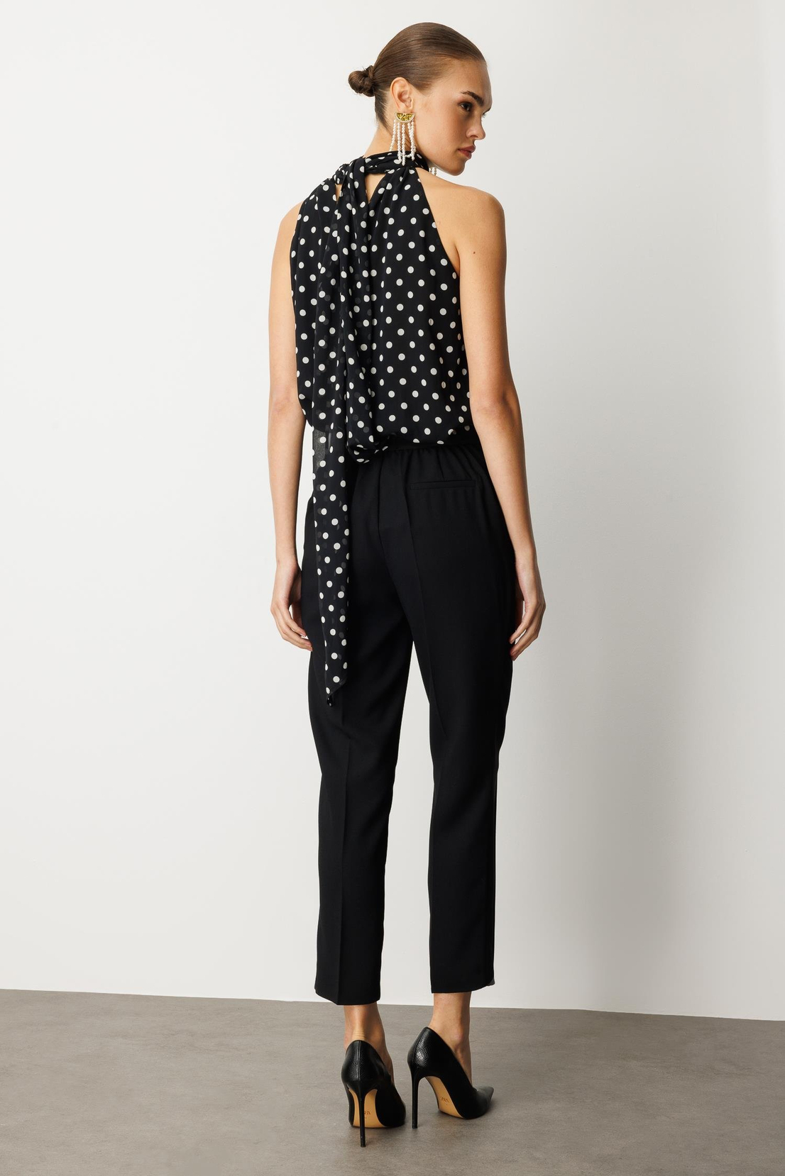 Arkası Lastikli Pantolon SİYAH