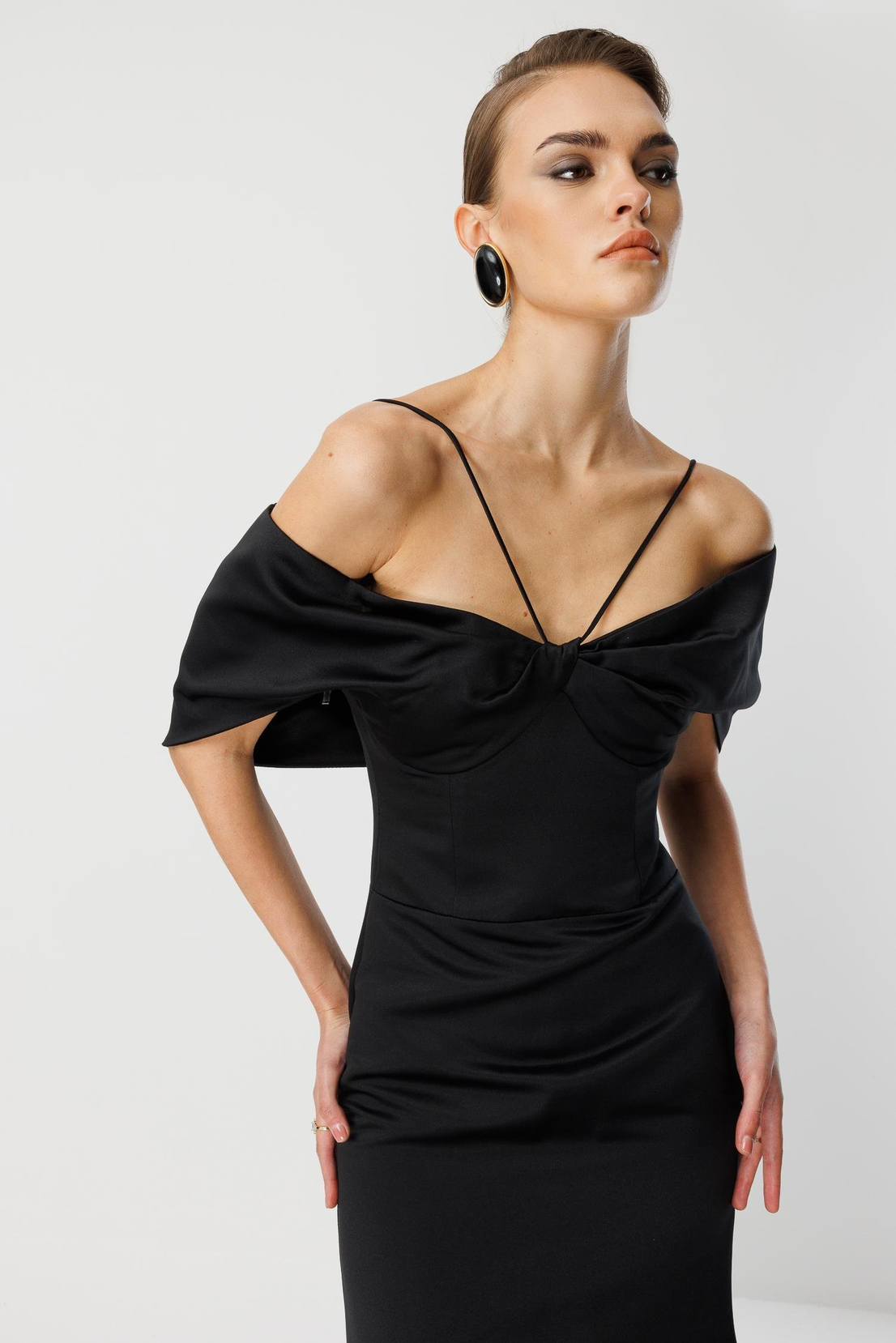 Balık Model Yaka Detaylı Maxi Abiye SİYAH