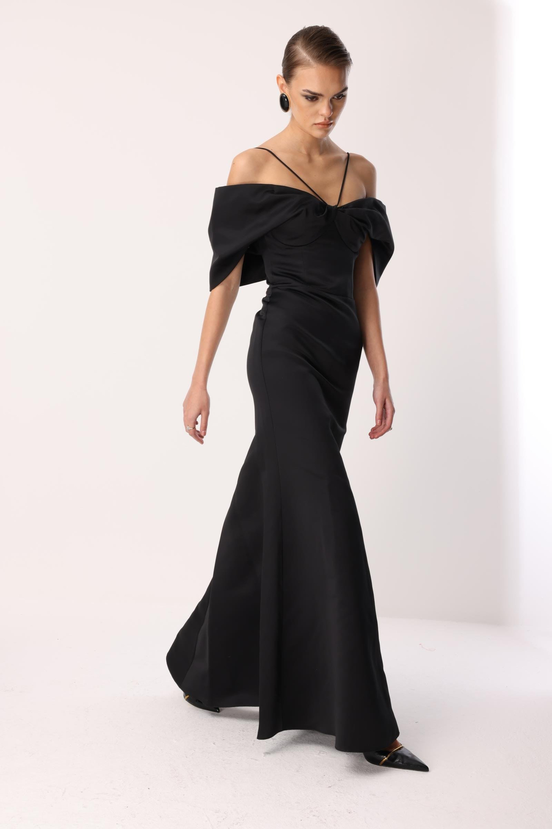 Balık Model Yaka Detaylı Maxi Abiye SİYAH