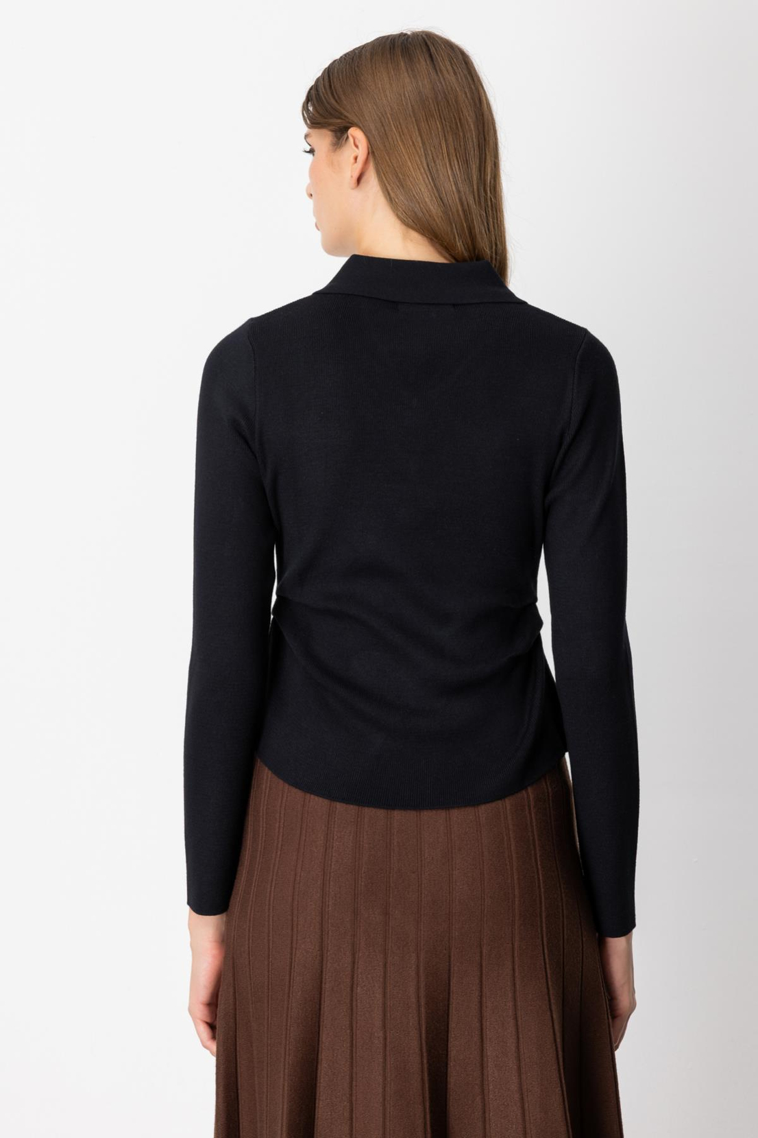 Bele Oturan Düğmeli Kazak SİYAH