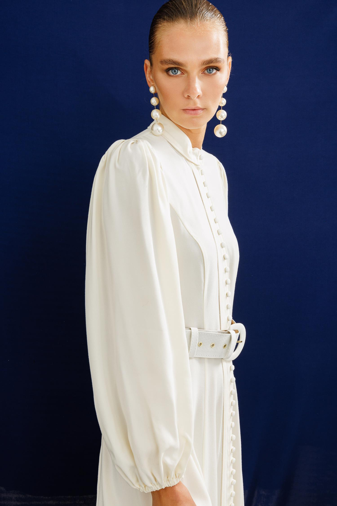 Birit Düğmeli Balon Kol Elbise KEMİK