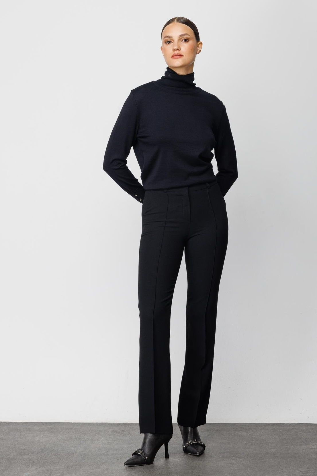 Boru Paça Düz Pantolon SİYAH