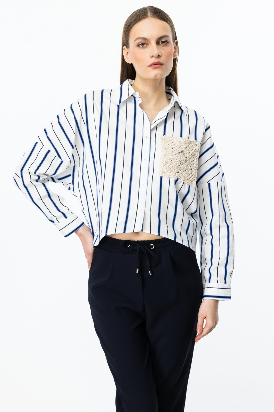 Cebi Dantel Detaylı Çizgili Gömlek LACİVERT