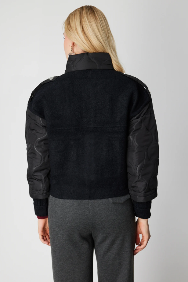 Cepleri Ve Kolları Kapitoneli Dik Yaka Mont EKRU