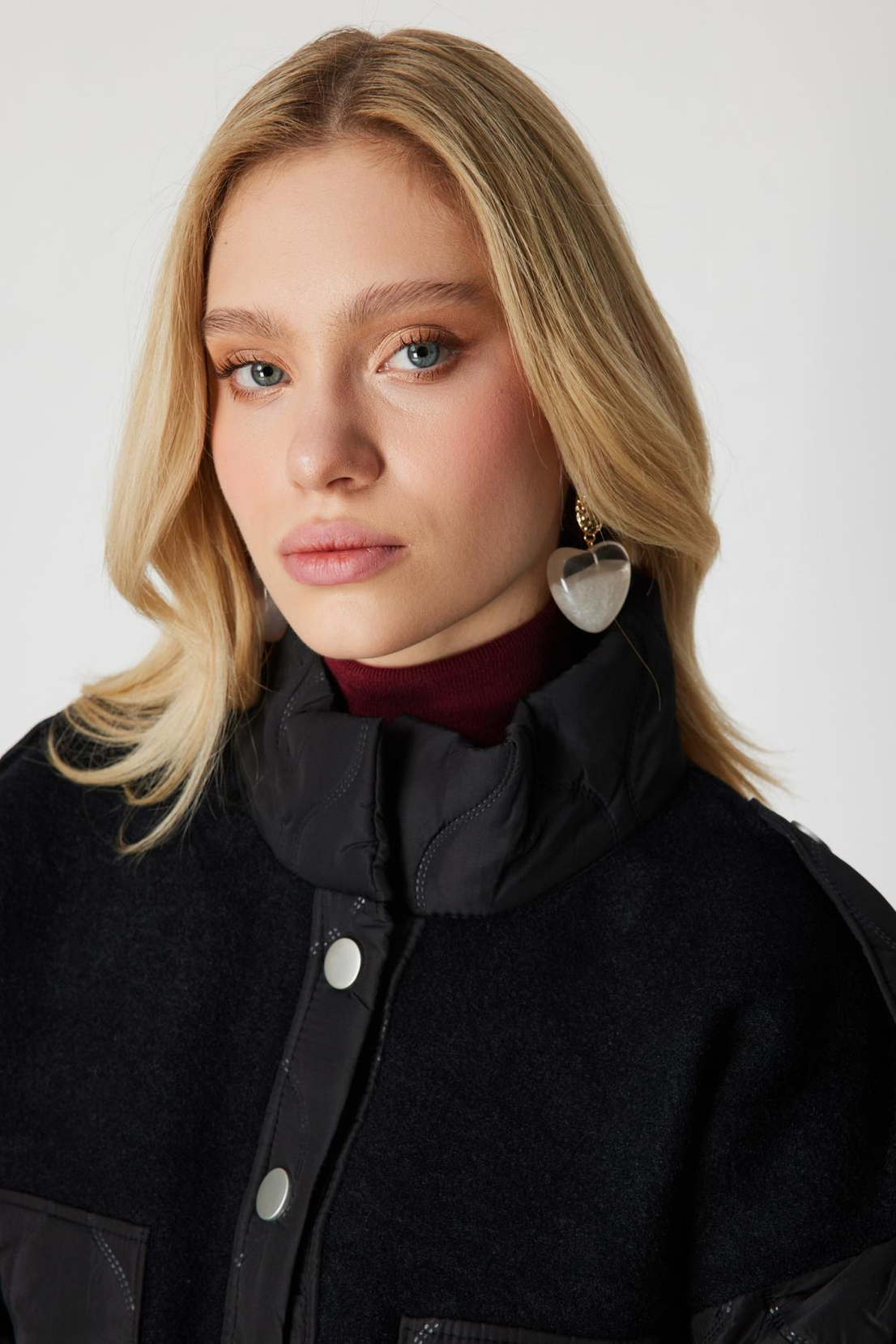 Cepleri Ve Kolları Kapitoneli Dik Yaka Mont EKRU