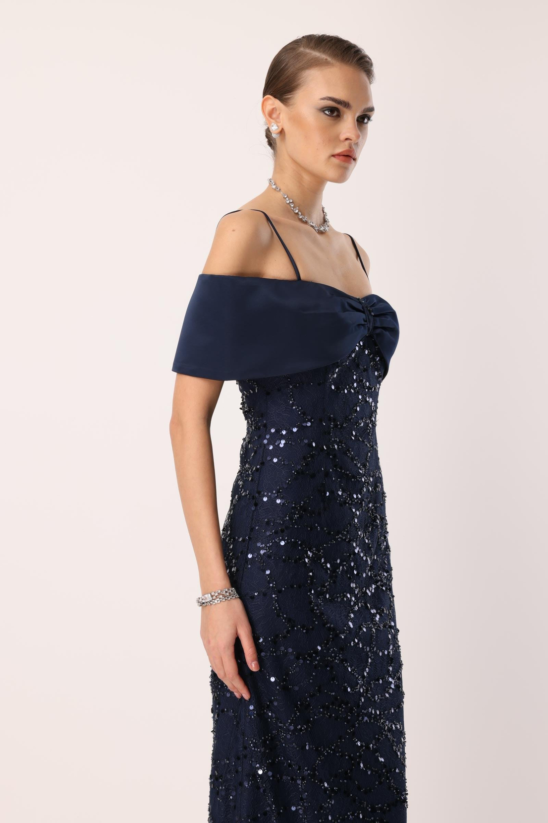 Dantel İşleme Detay Yaka Abiye LACİVERT