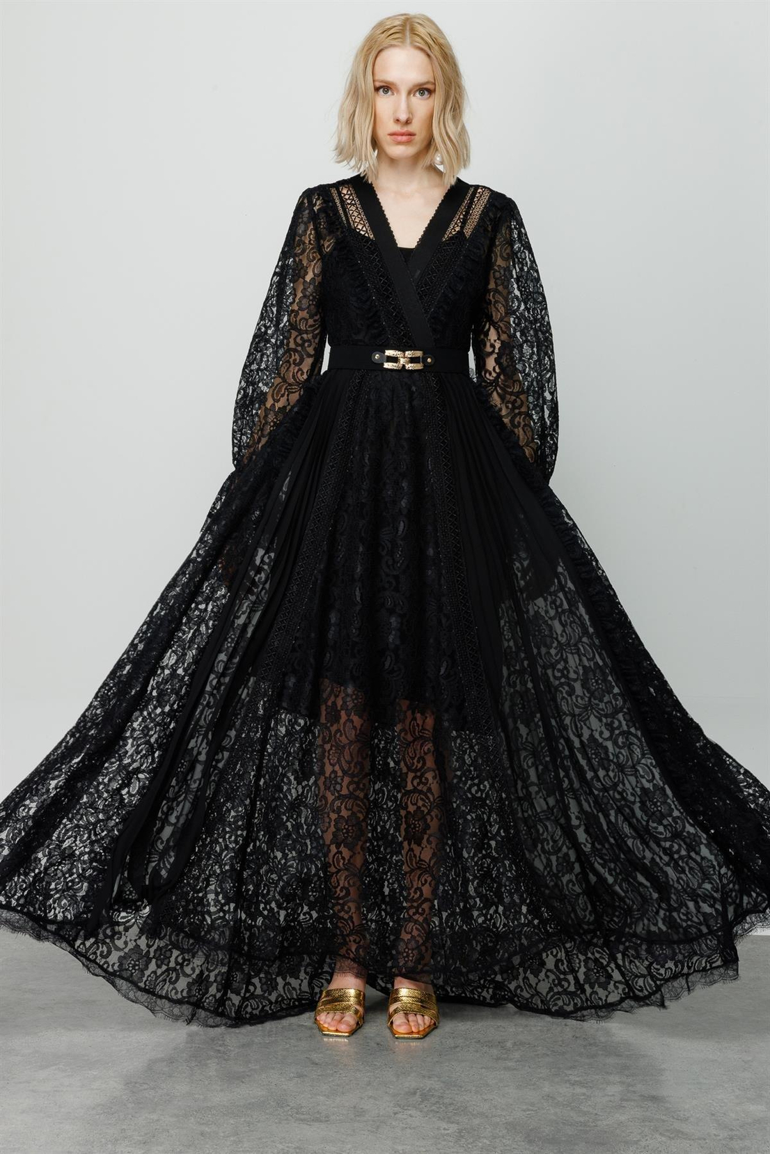 Dantel İşlemeli Kruvaze Elbise SİYAH