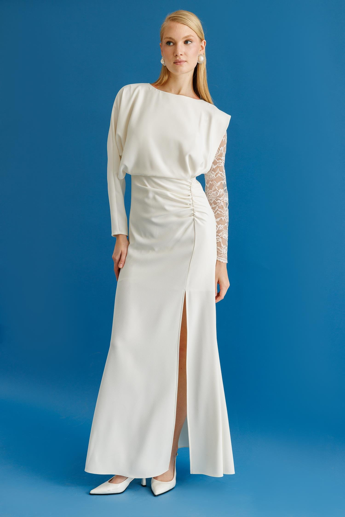 Dantel Kol Krep Yırtmaçlı Elbise EKRU