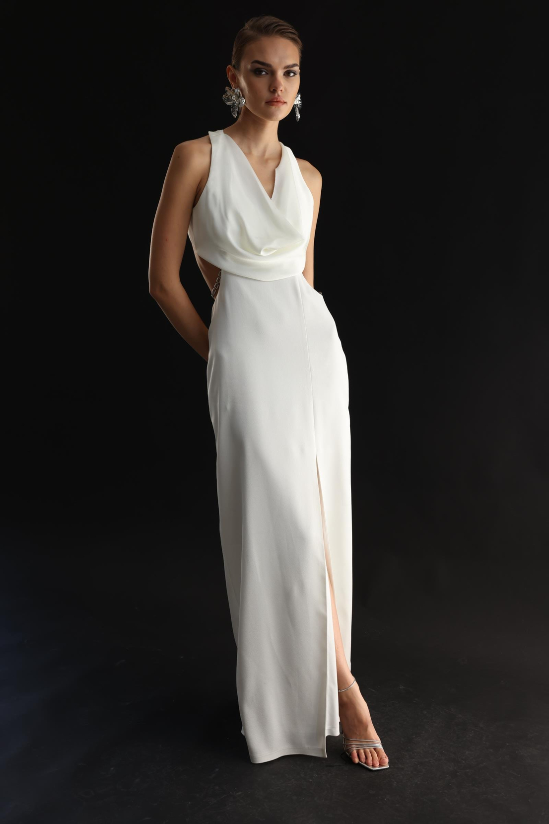 Degaje Detay Zincirli Maxi Boy Abiye EKRU