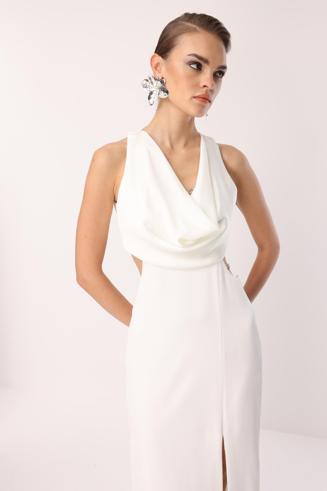 Degaje Detay Zincirli Maxi Boy Abiye EKRU