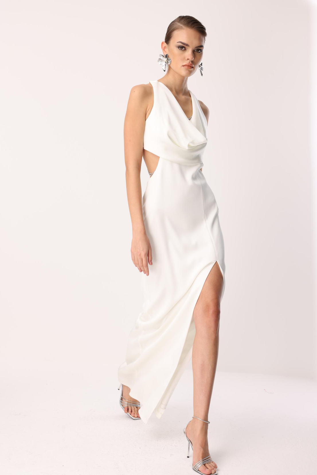 Degaje Detay Zincirli Maxi Boy Abiye EKRU