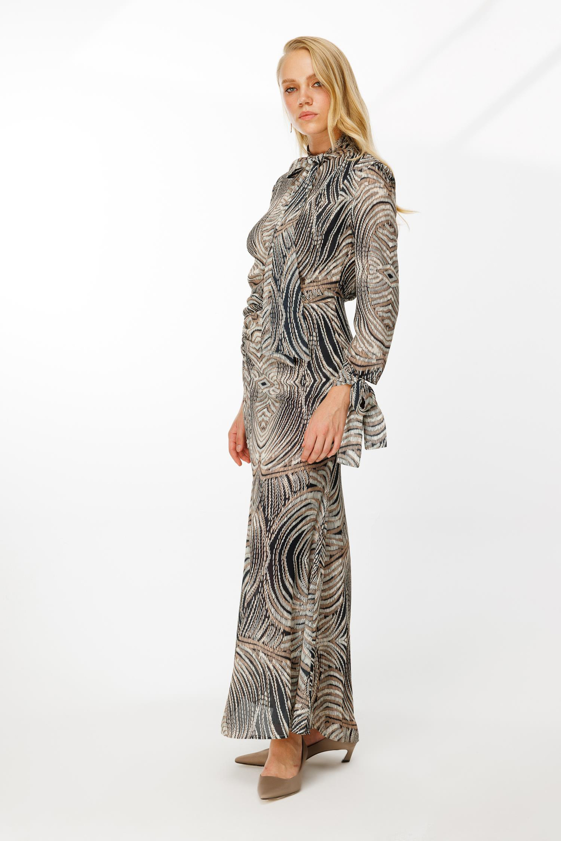 Dijital Sol Diz Yırtmaçlı Elbise DESENLİ