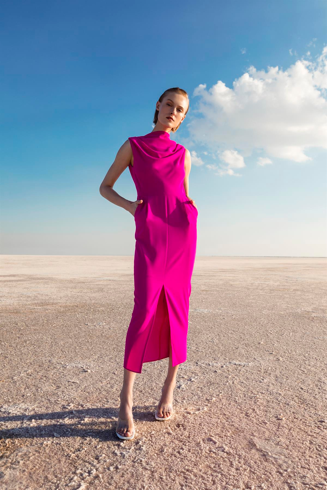 Dökümlü Yaka Yandan Cepli Elbise