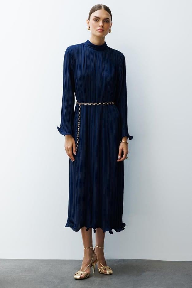 Etek ve Kol Ucu Volanlı Pliseli Zincir Midi Boy Elbise LACİVERT