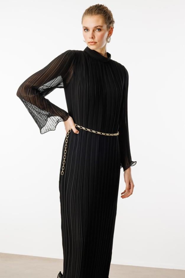 Etek ve Kol Ucu Volanlı Pliseli Zincir Midi Boy Elbise SİYAH