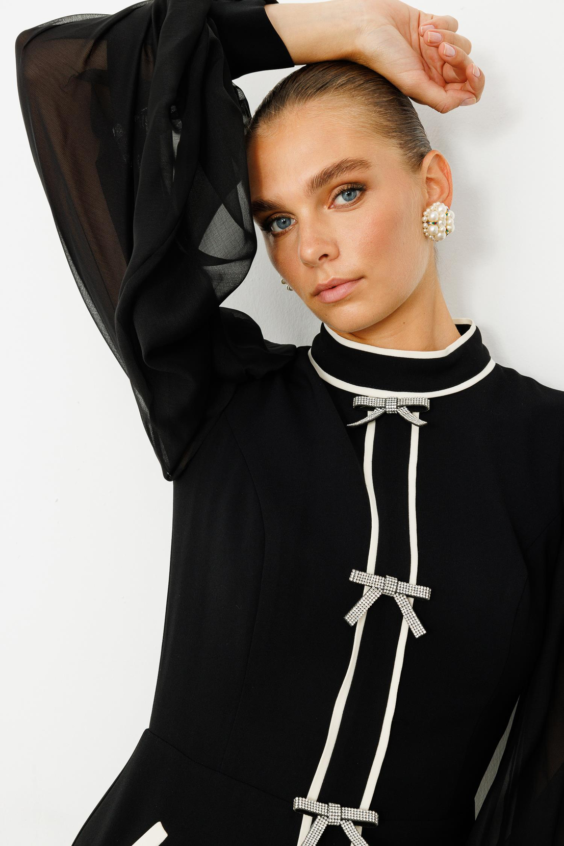 Fiyonk Detaylı Maxi Boy Şifon Kol Elbise SİYAH