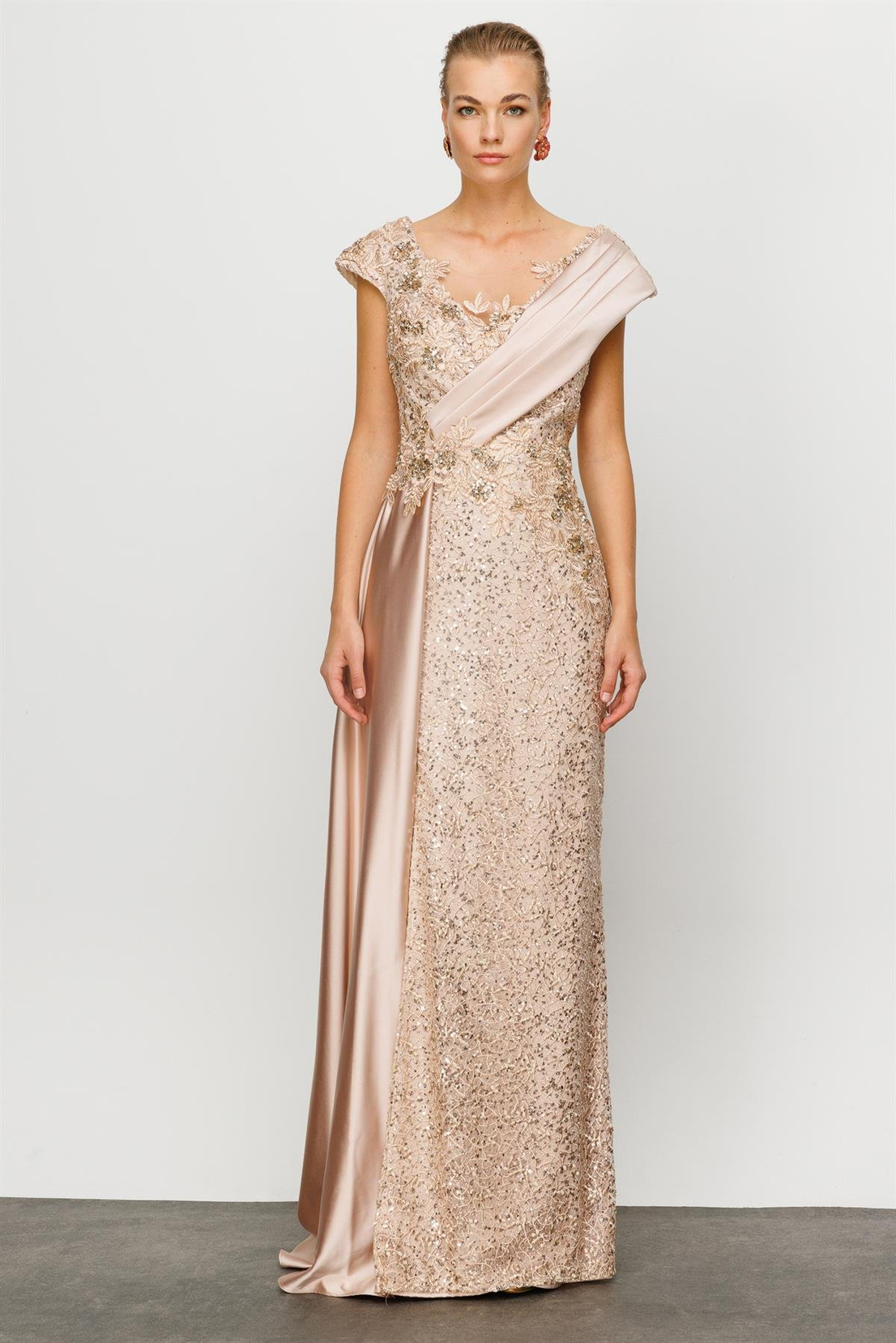 Full Taşlı Nude Rengi Gece Elbise