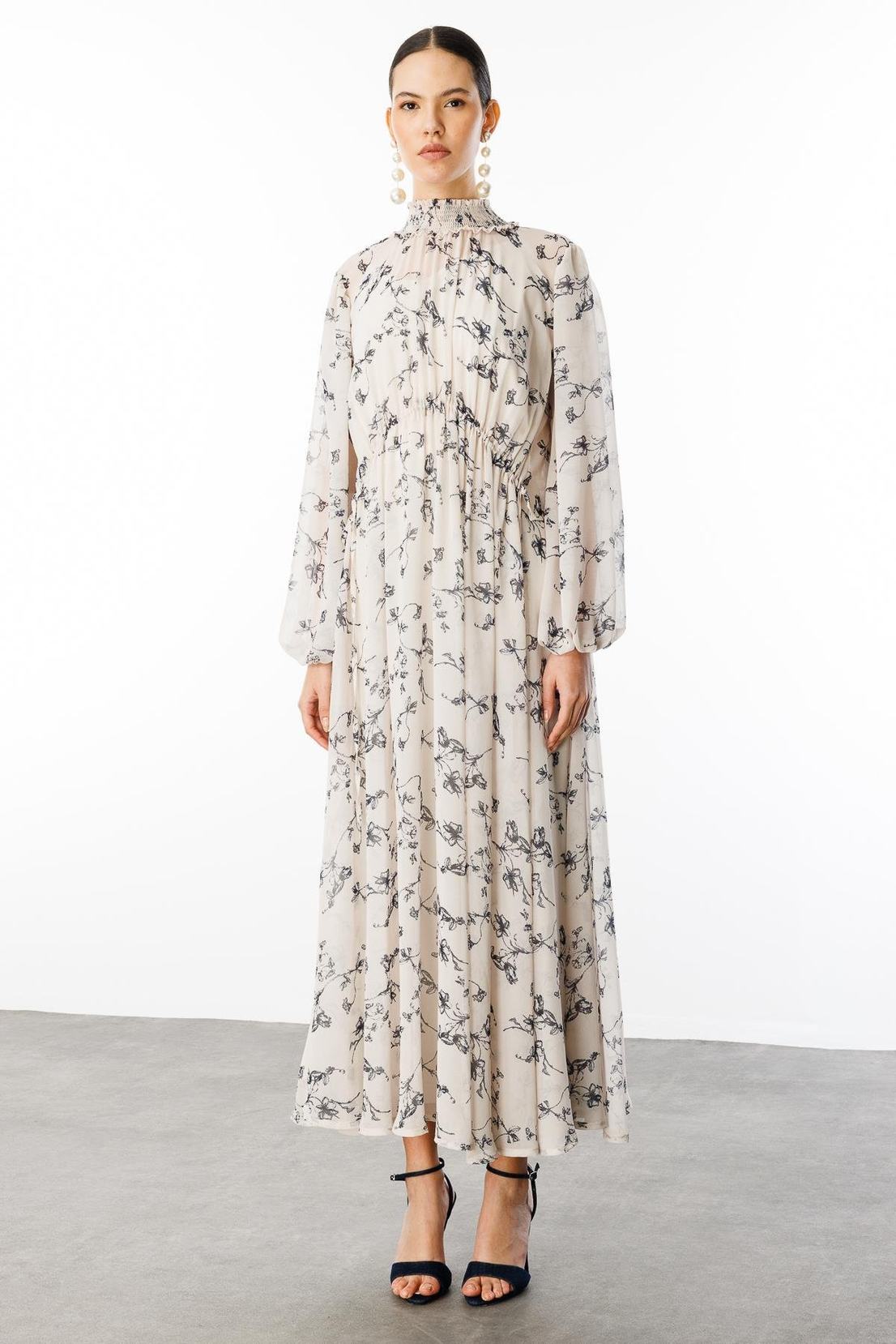 Gipe Yaka Bel Tünelli Maxi Boy Şifon  Elbise EKRU