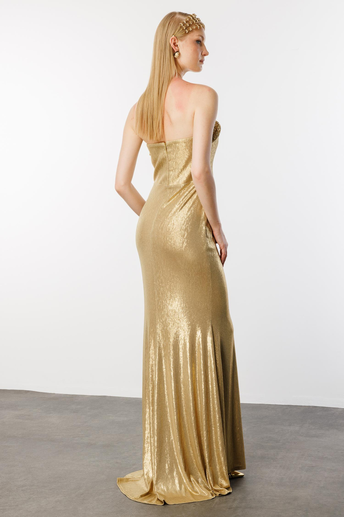 Göğsü Silindir İşlemeli Straplez Elbise GOLD