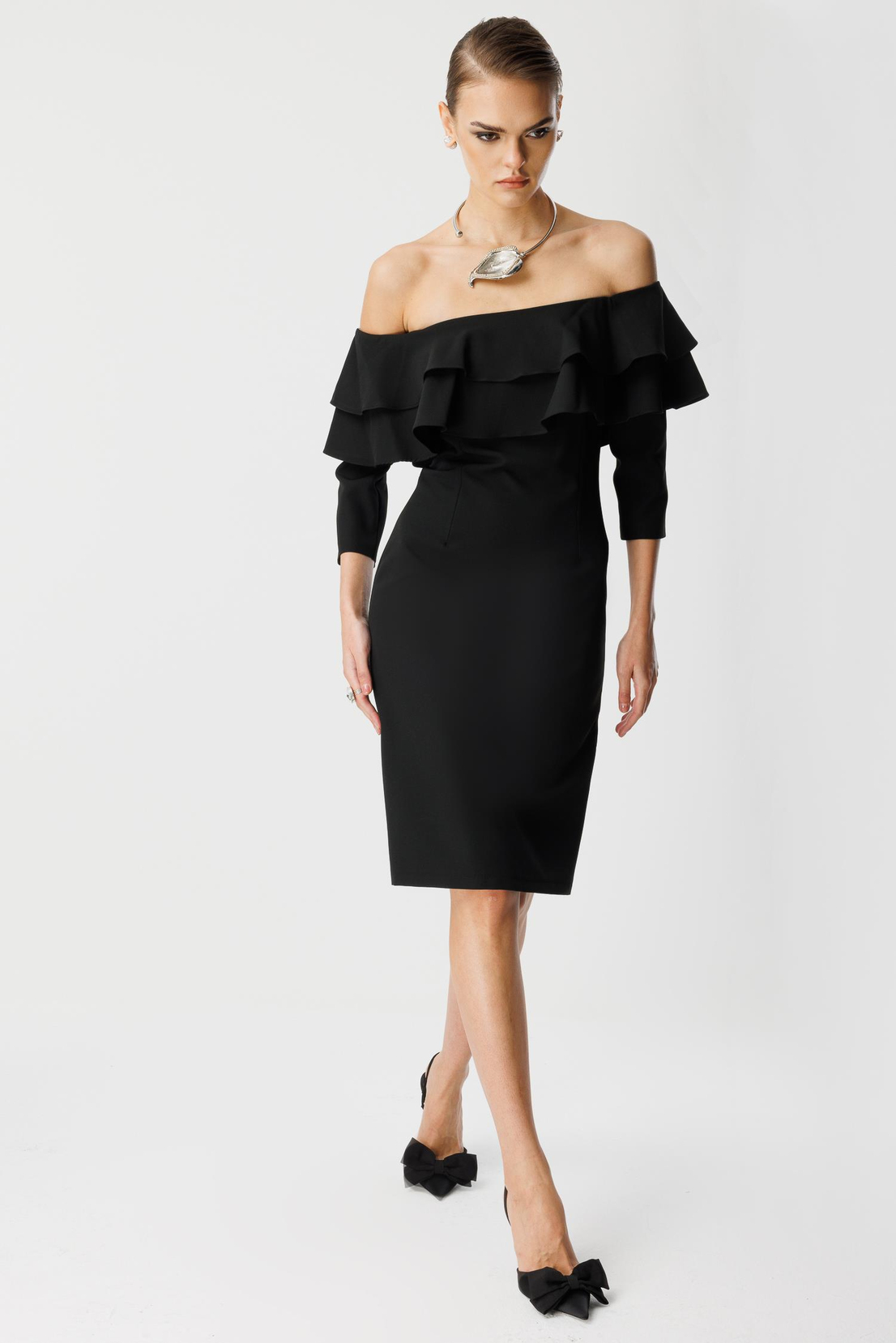 Göğüs Volan Detaylı Elbise SİYAH