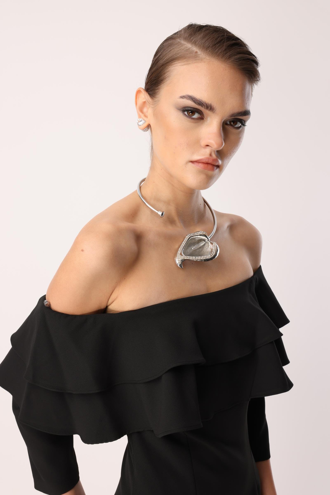 Göğüs Volan Detaylı Elbise SİYAH