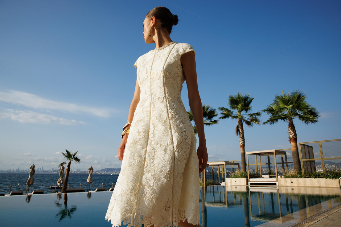 İnci İşleme Detaylı Dantel Elbise EKRU