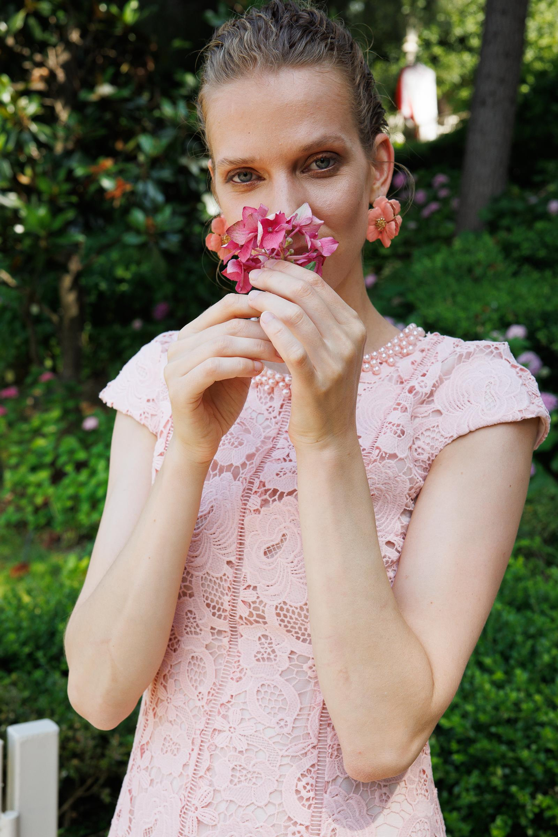 İnci İşleme Detaylı Dantel Elbise PEMBE