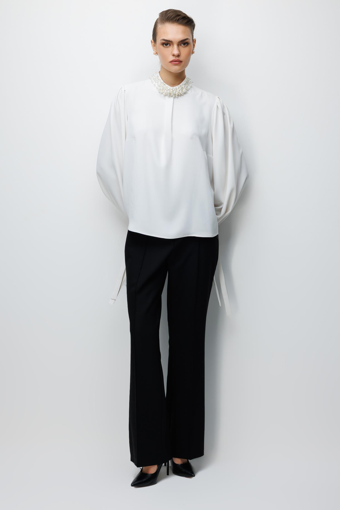 İnci İşlemeli Bluz BEYAZ