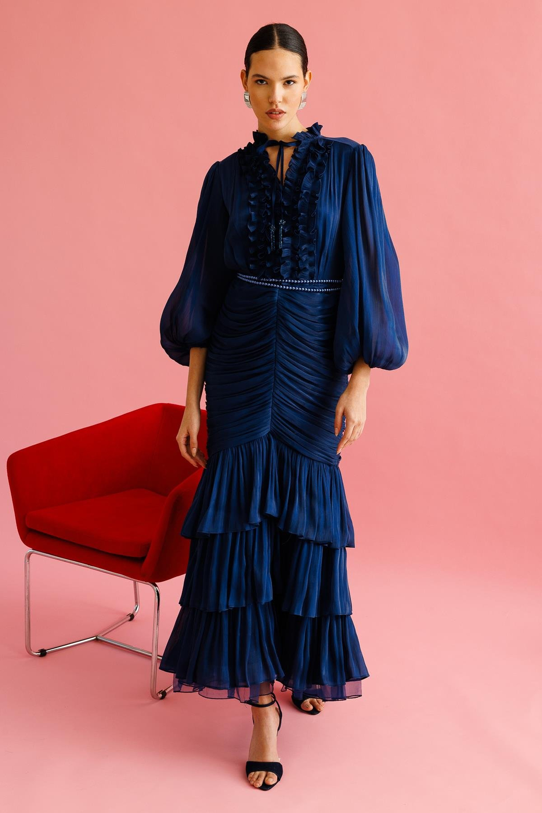 İnci Kemer Detaylı Volan Yaka Kat Etek Jakar Elbise LACİVERT