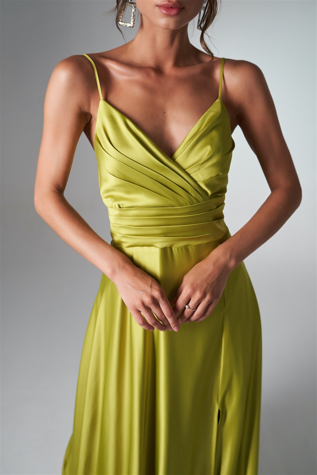 İpek Saten Askılı Elbise Yeşil