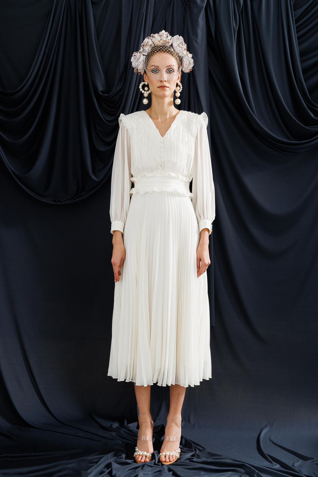 İşleme Detay Ekru Elbise