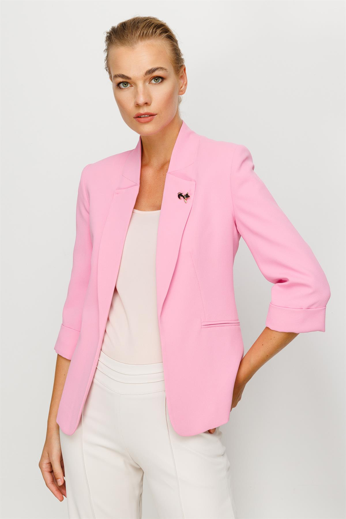 Kedi Aksesuarlı Pembe Blazer Ceket