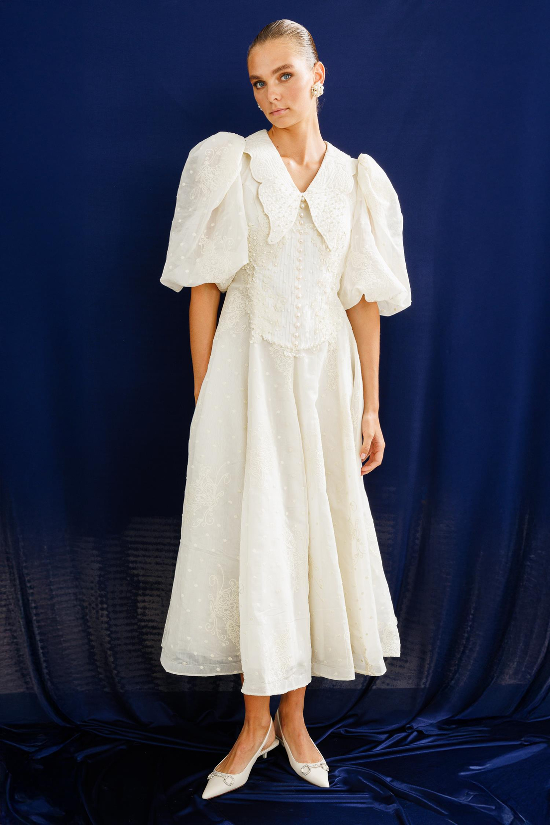 Kelebek Yaka Detay Balon Kol Elbise BEJ