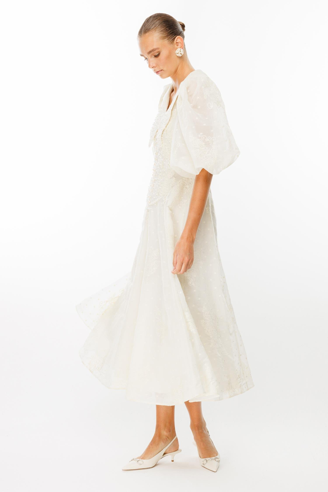 Kelebek Yaka Detay Balon Kol Elbise BEJ