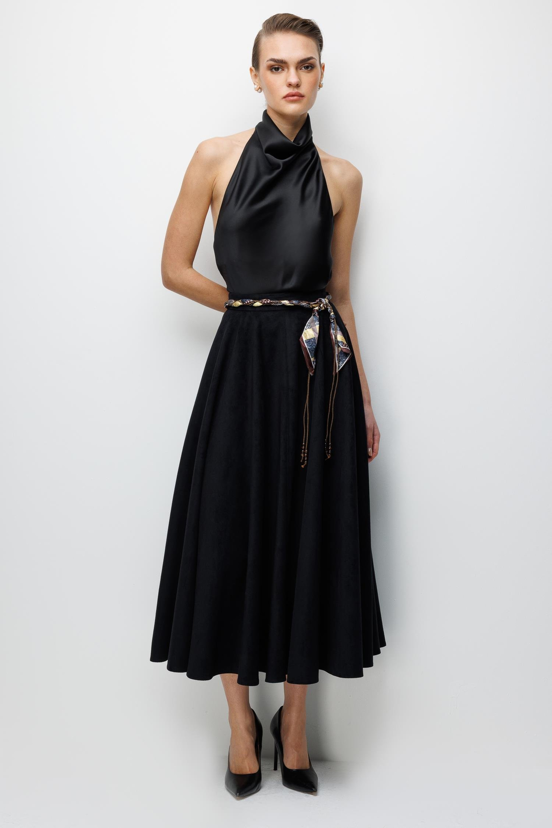 Kemer Detaylı Volanlı Süet Etek SİYAH