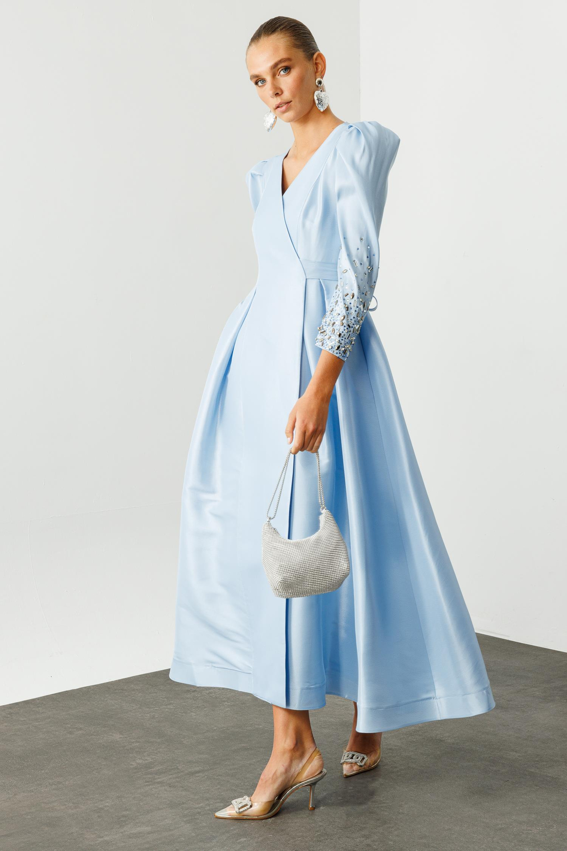 Kol Taş Detaylı Kruvaze Bağlamalı Elbise MAVİ