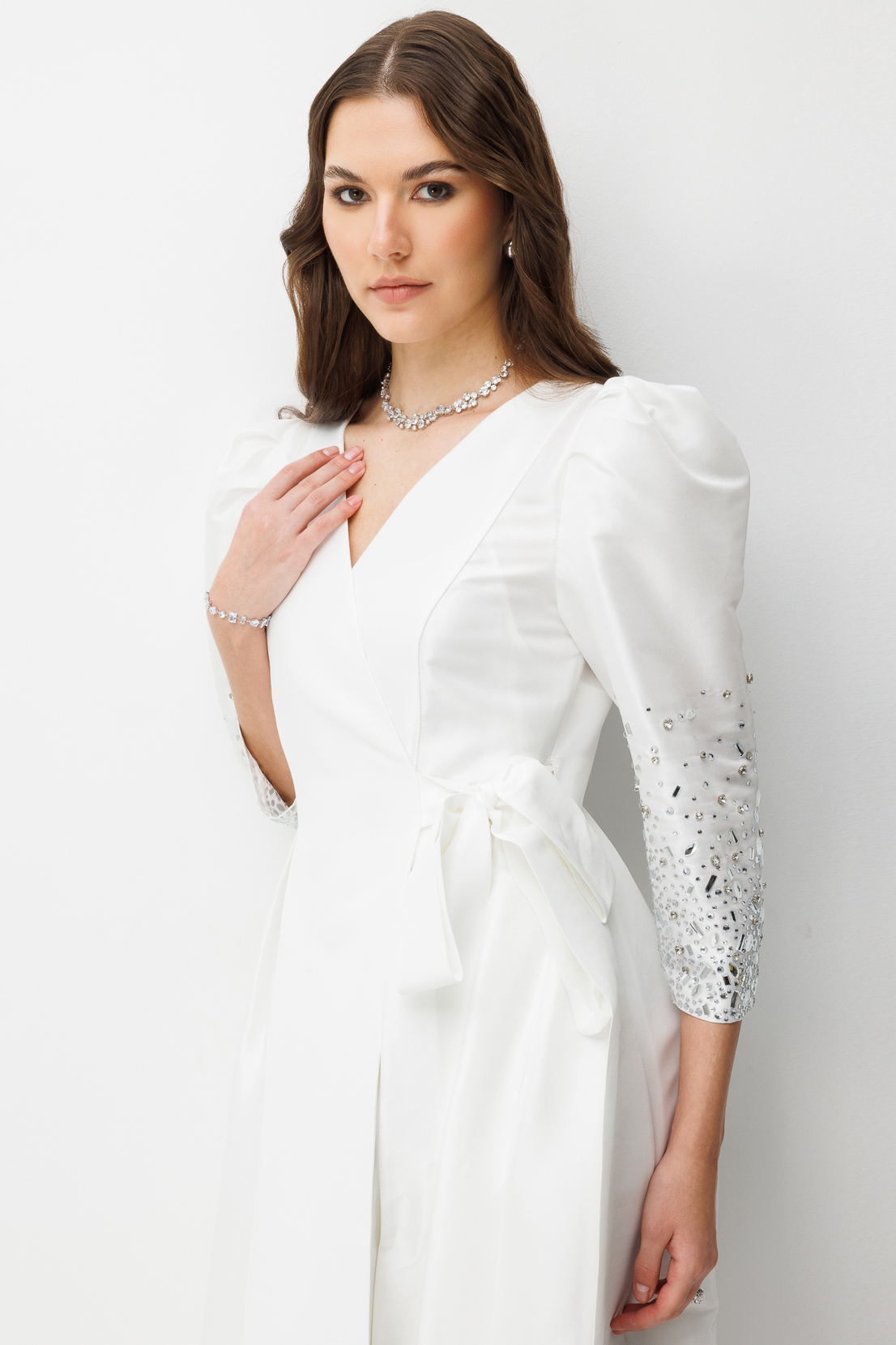 Kol Taş Detaylı Kruvaze Bağlamalı V Yaka Abiye BEYAZ