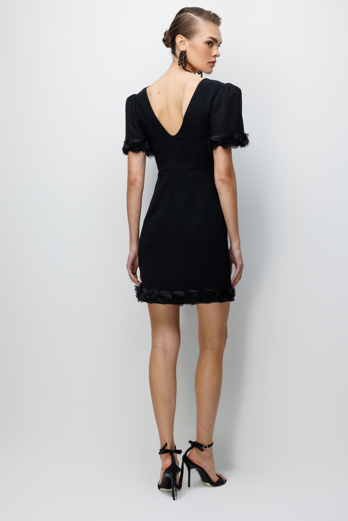 Kol Ve Etek Ucu Gül Detaylı Elbise SİYAH